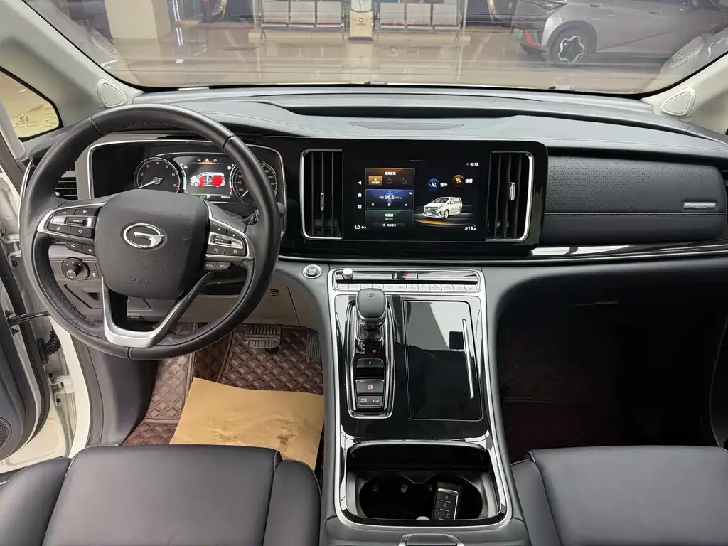 GAC Motor Trumpchi M8 — фото 10