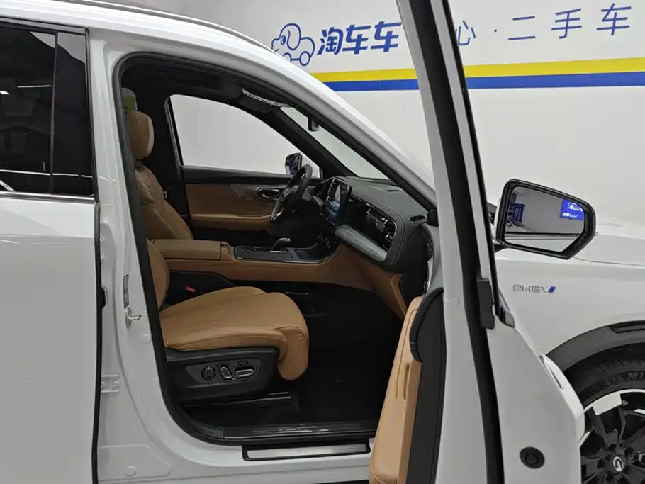 GAC Motor Trumpchi ES9 — фото 8