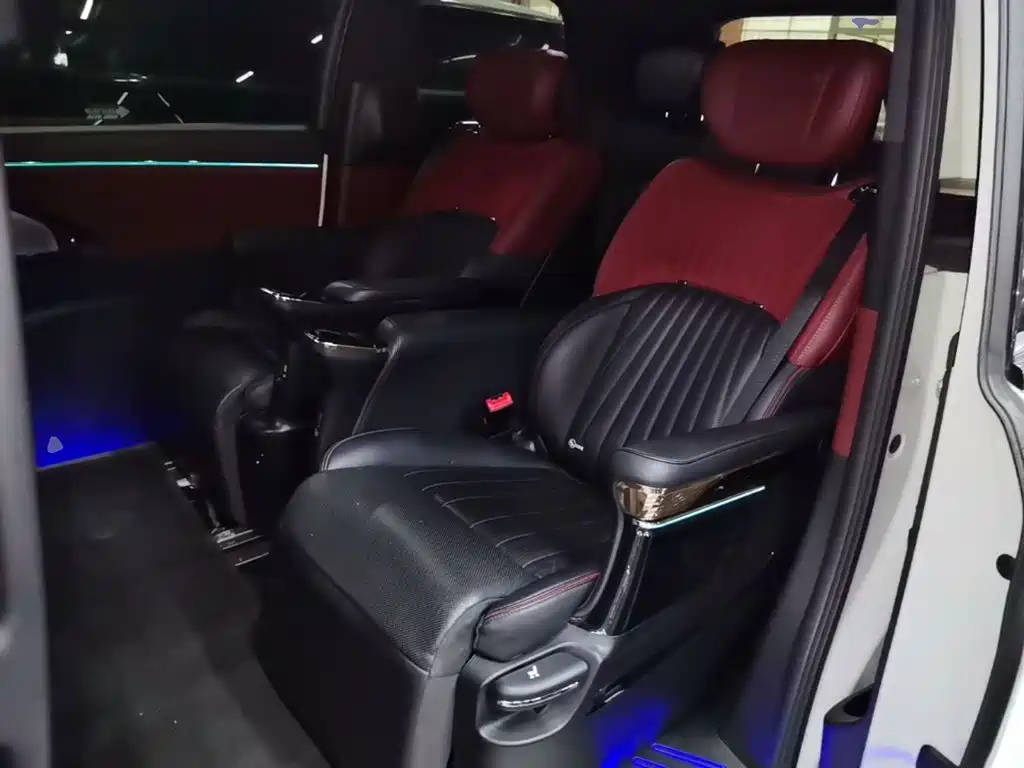 GAC Motor Trumpchi M8 — фото 17