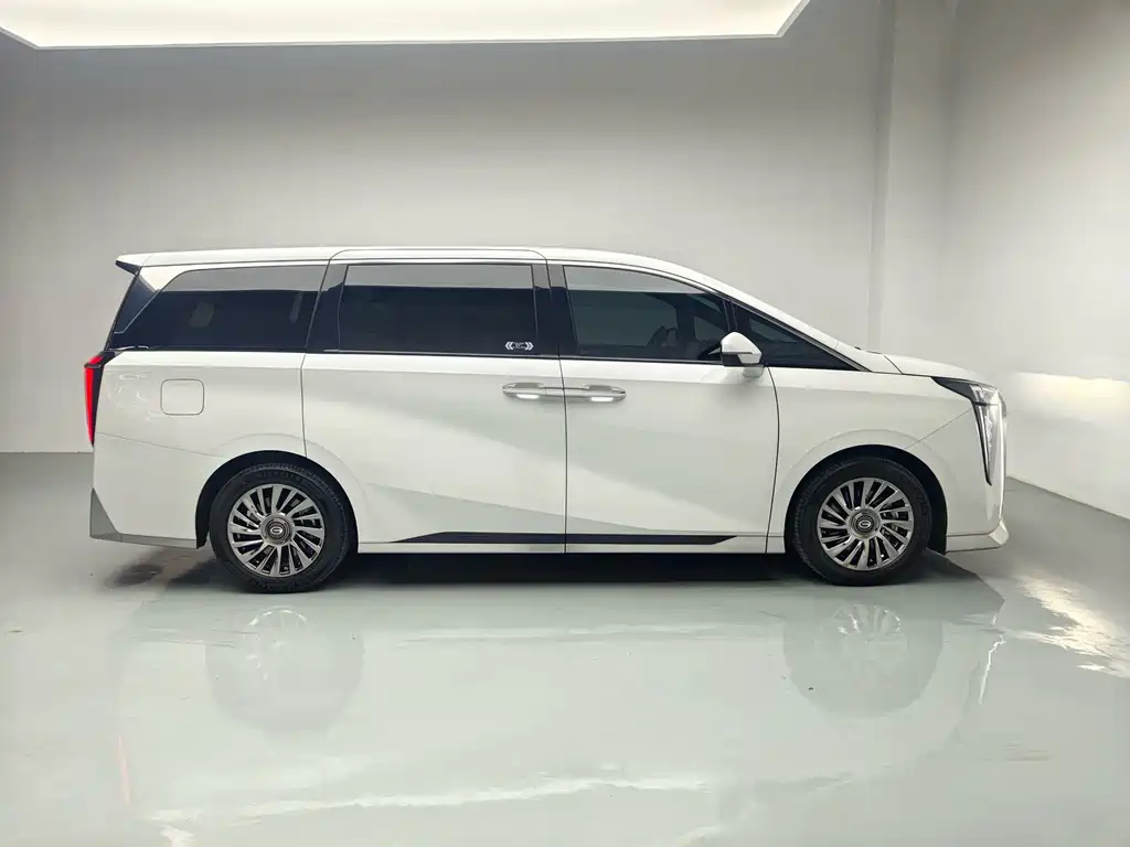 GAC Motor Trumpchi M8 — фото 4