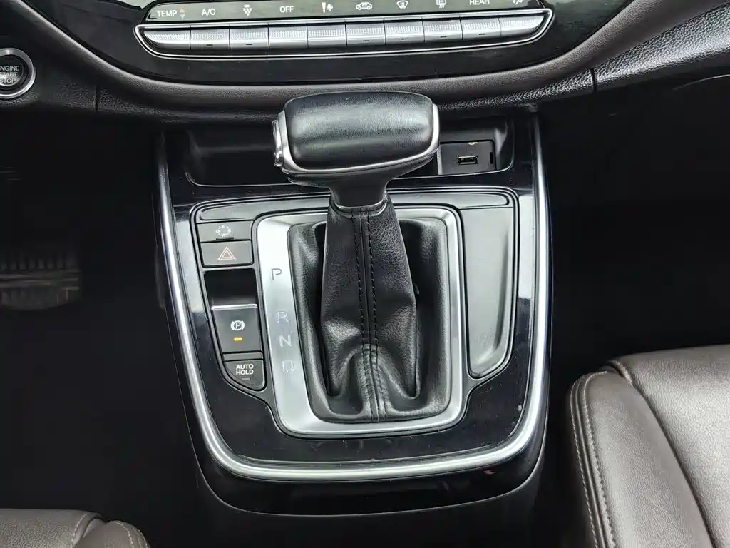 GAC Motor Trumpchi M6 — фото 13