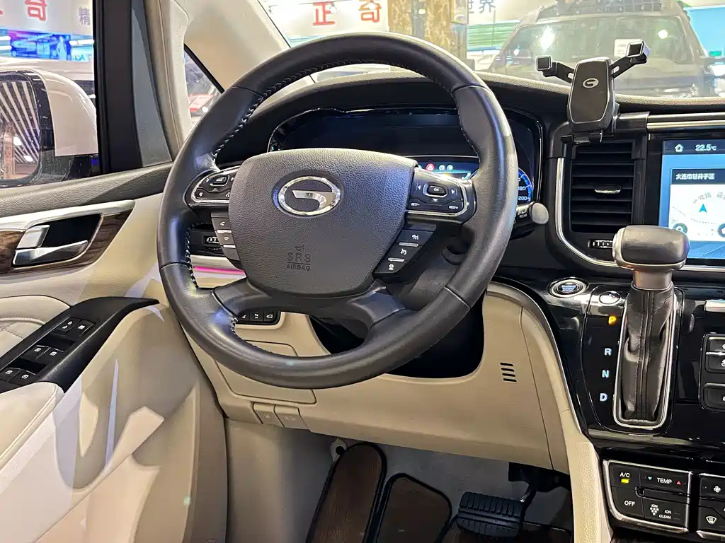 GAC Motor Trumpchi M8 — фото 15