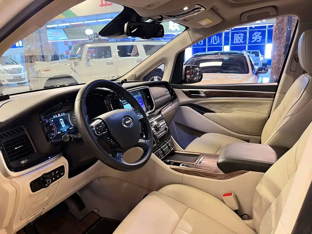 GAC Motor Trumpchi M8 — фото 17