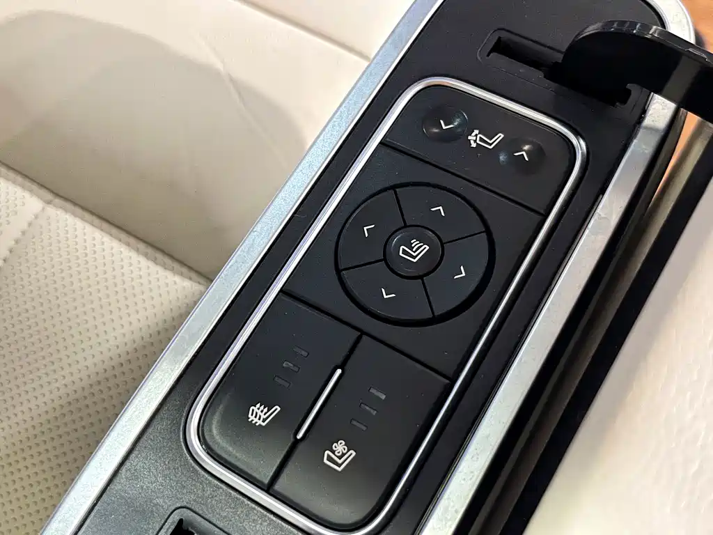 GAC Motor Trumpchi M8 — фото 23