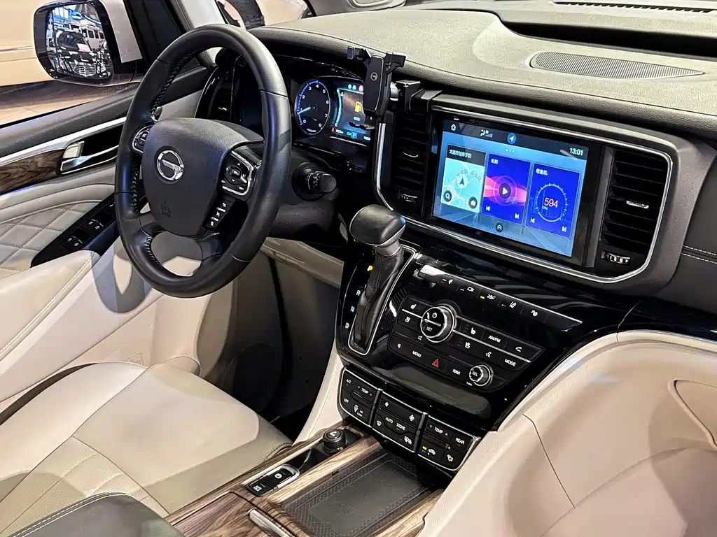 GAC Motor Trumpchi M8 — фото 8