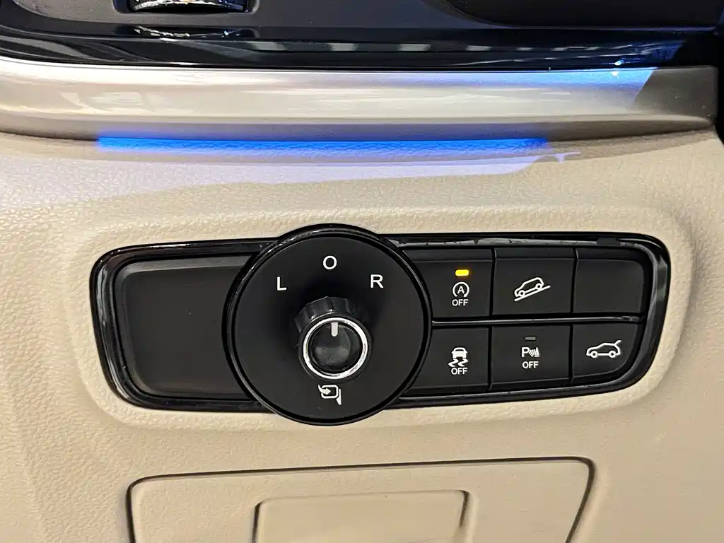 GAC Motor Trumpchi M8 — фото 10