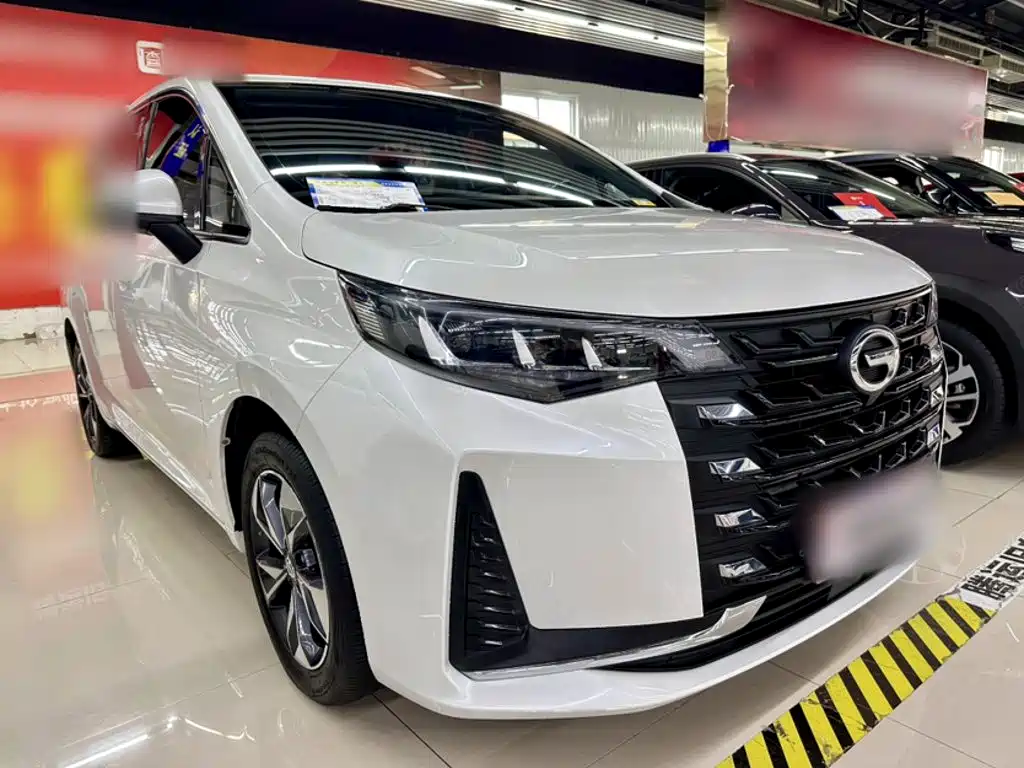 GAC Motor Trumpchi M6 — фото 4
