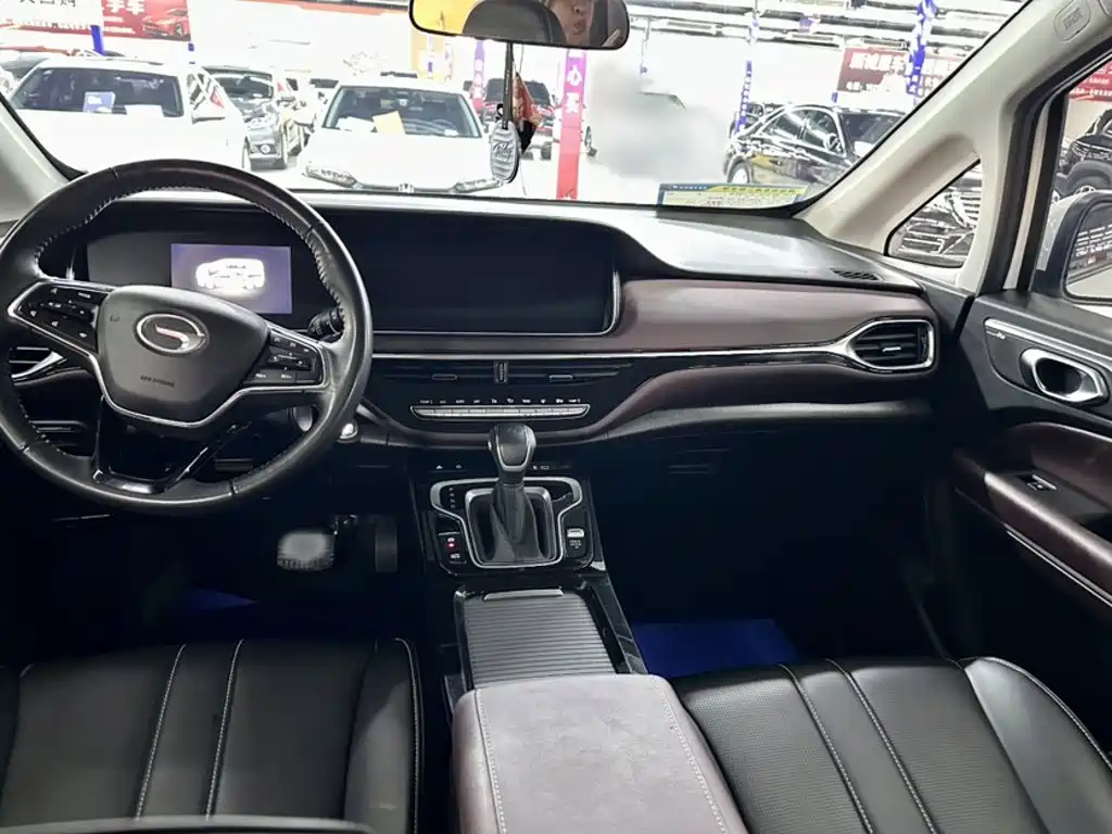GAC Motor Trumpchi M6 — фото 8