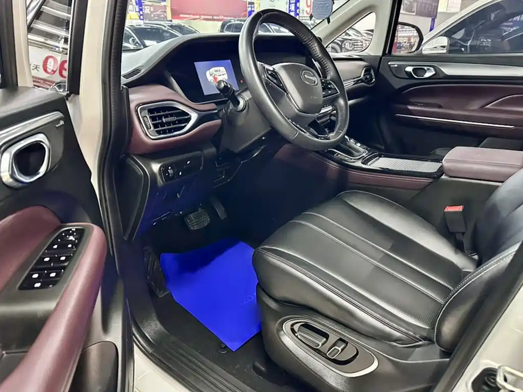 GAC Motor Trumpchi M6 — фото 9