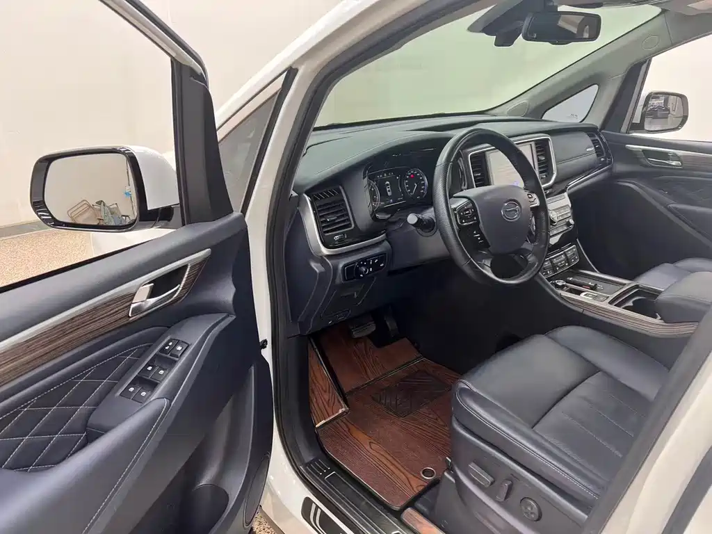 GAC Motor Trumpchi M8 — фото 26