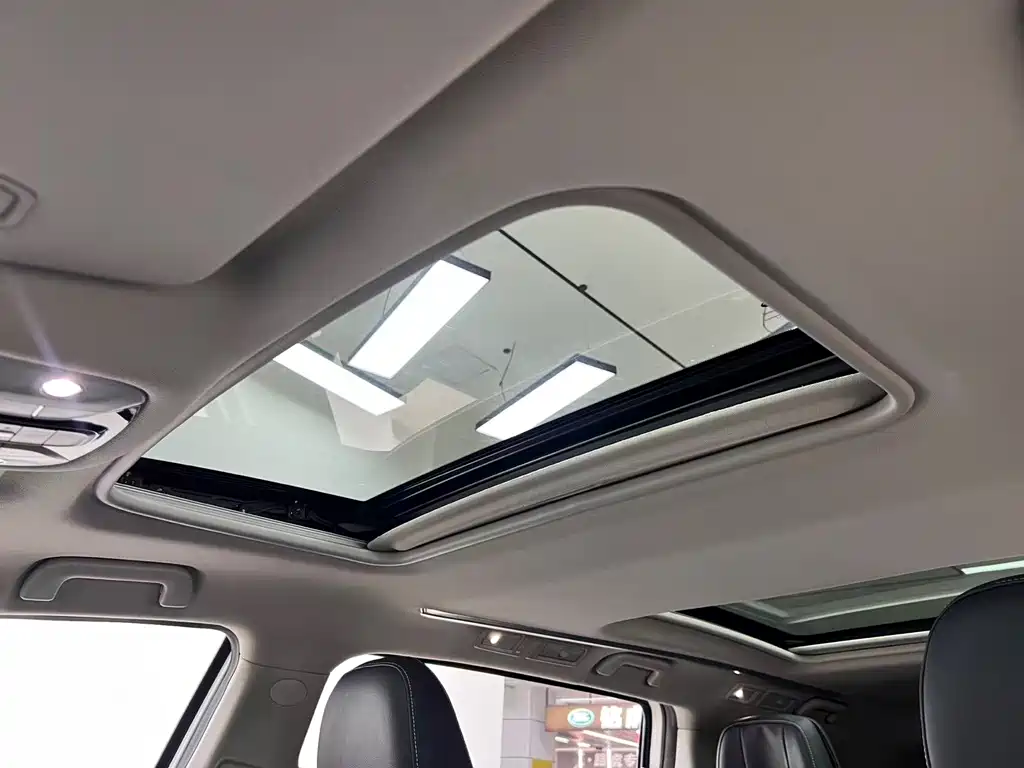 GAC Motor Trumpchi M8 — фото 31