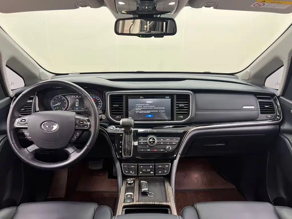 GAC Motor Trumpchi M8 — фото 34
