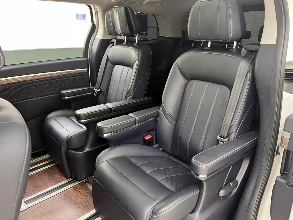 GAC Motor Trumpchi M8 — фото 8