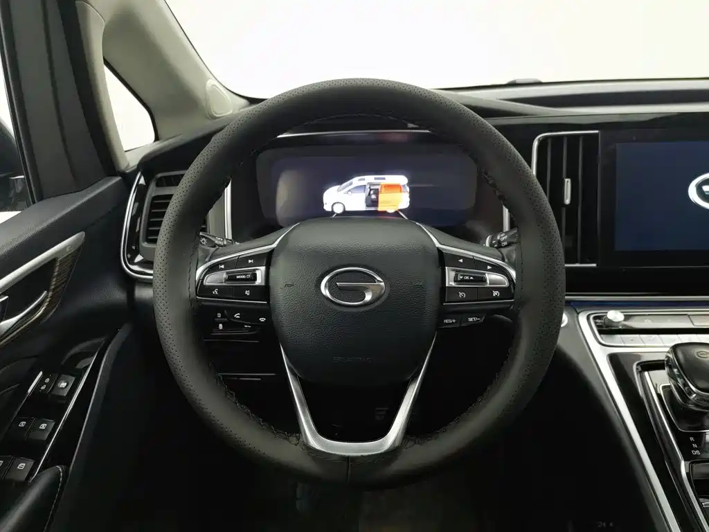 GAC Motor Trumpchi M8 — фото 11