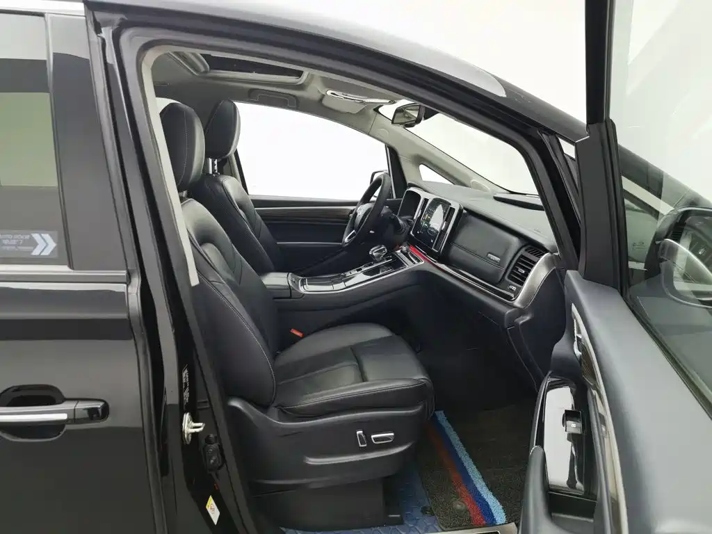 GAC Motor Trumpchi M8 — фото 23