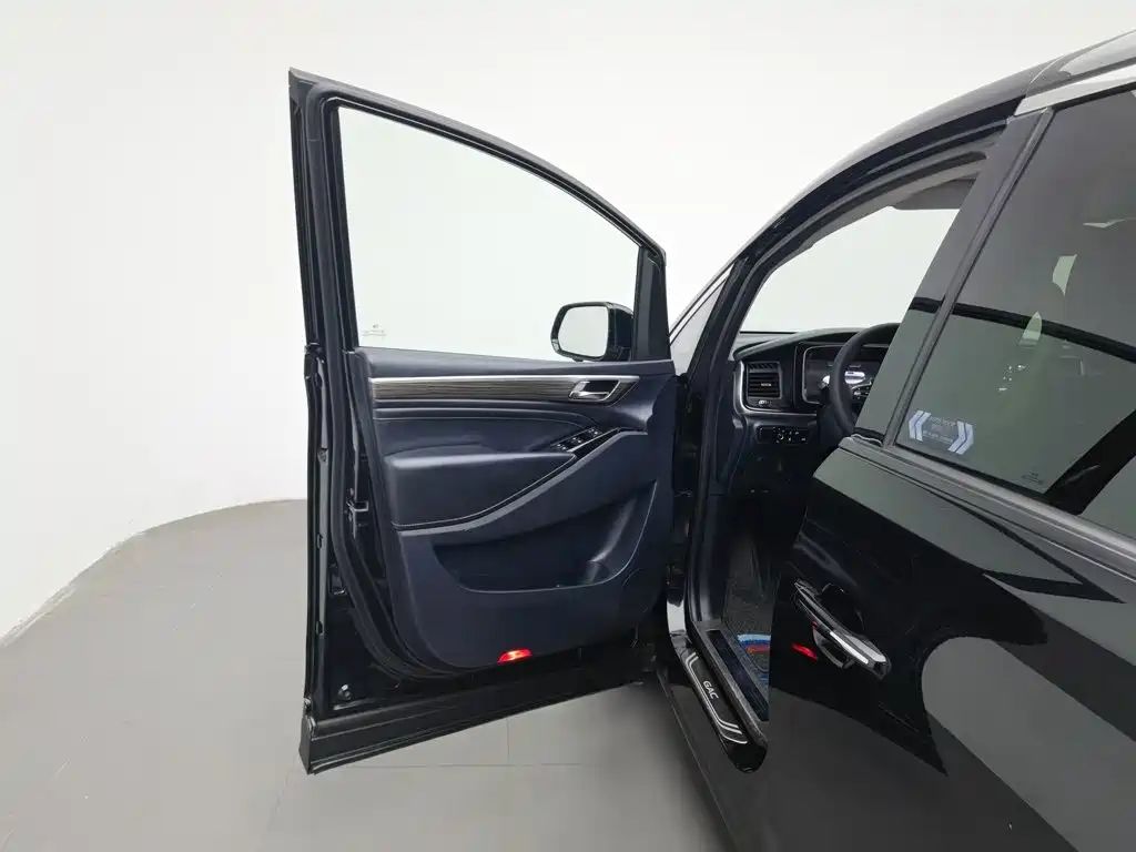 GAC Motor Trumpchi M8 — фото 8