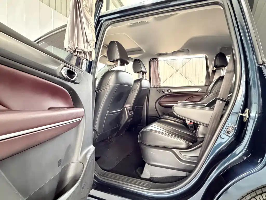 GAC Motor Trumpchi M6 — фото 15