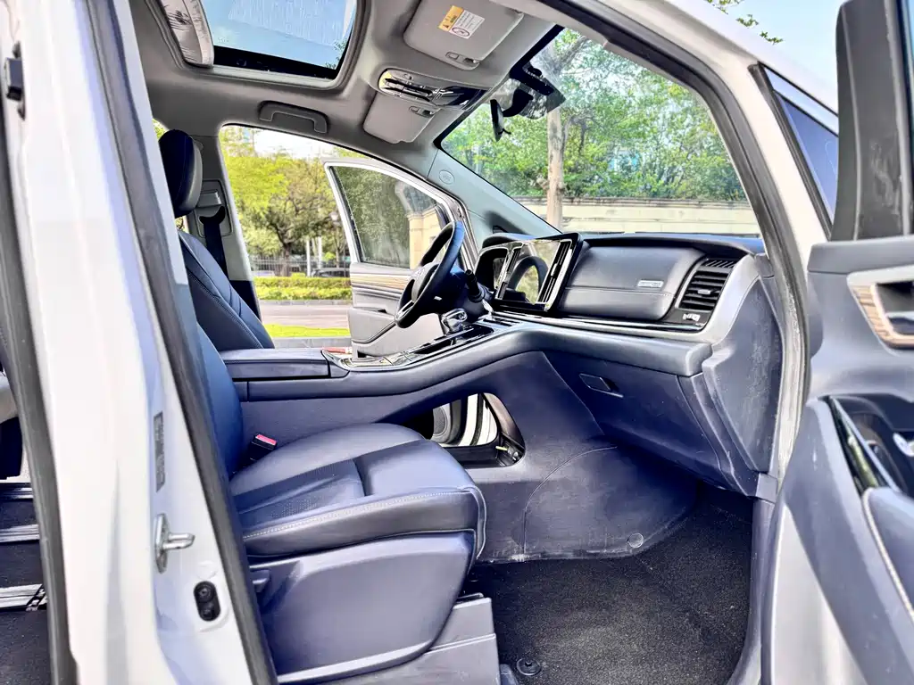 GAC Motor Trumpchi M8 — фото 11