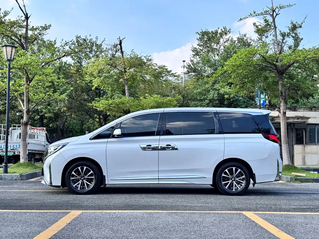 GAC Motor Trumpchi M8 — фото 4