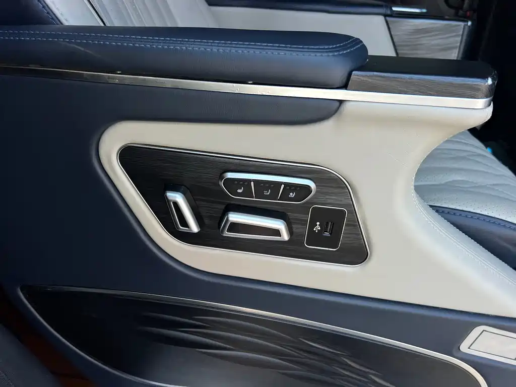 GAC Motor Trumpchi M8 — фото 21