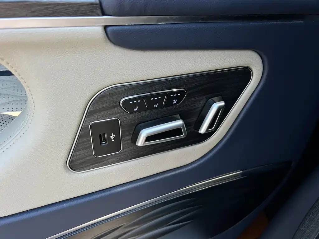 GAC Motor Trumpchi M8 — фото 24