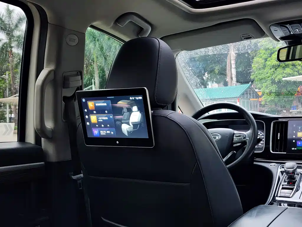 GAC Motor Trumpchi M8 — фото 15