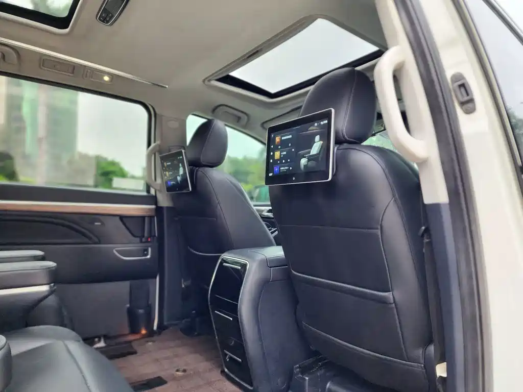 GAC Motor Trumpchi M8 — фото 18