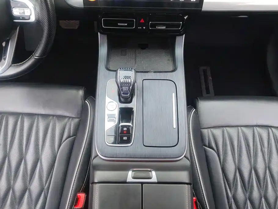 GAC Motor Trumpchi GS8 — фото 16