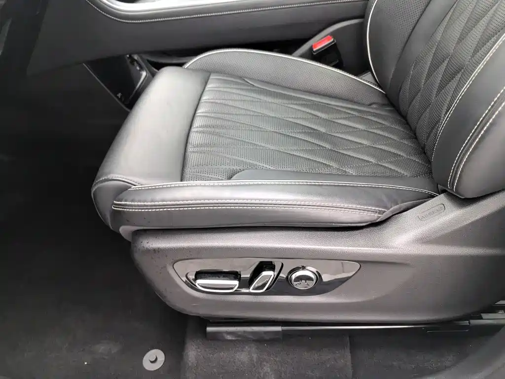GAC Motor Trumpchi GS8 — фото 20
