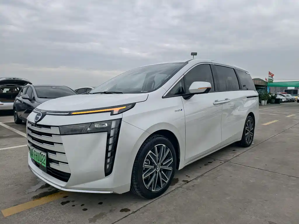 GAC Motor Trumpchi E8 PHEV