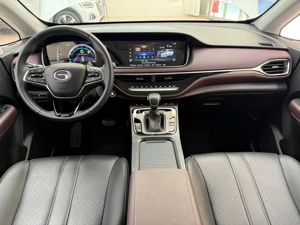 GAC Motor Trumpchi M6 — фото 18