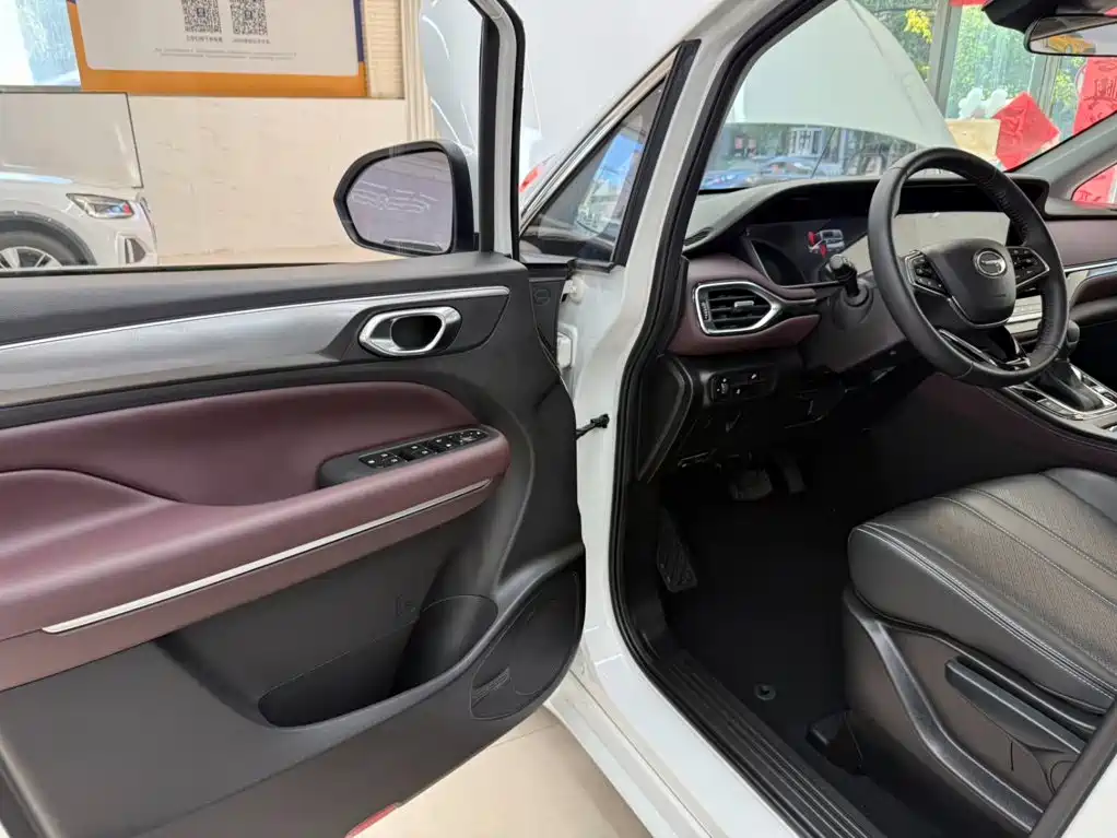 GAC Motor Trumpchi M6 — фото 8