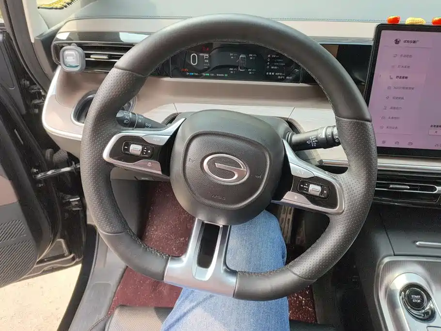 GAC Motor Trumpchi E8 PHEV — фото 15