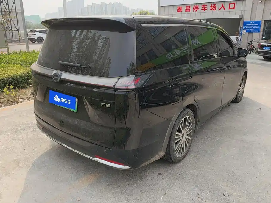 GAC Motor Trumpchi E8 PHEV — фото 3