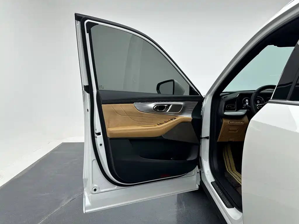 GAC Motor Trumpchi ES9 — фото 11