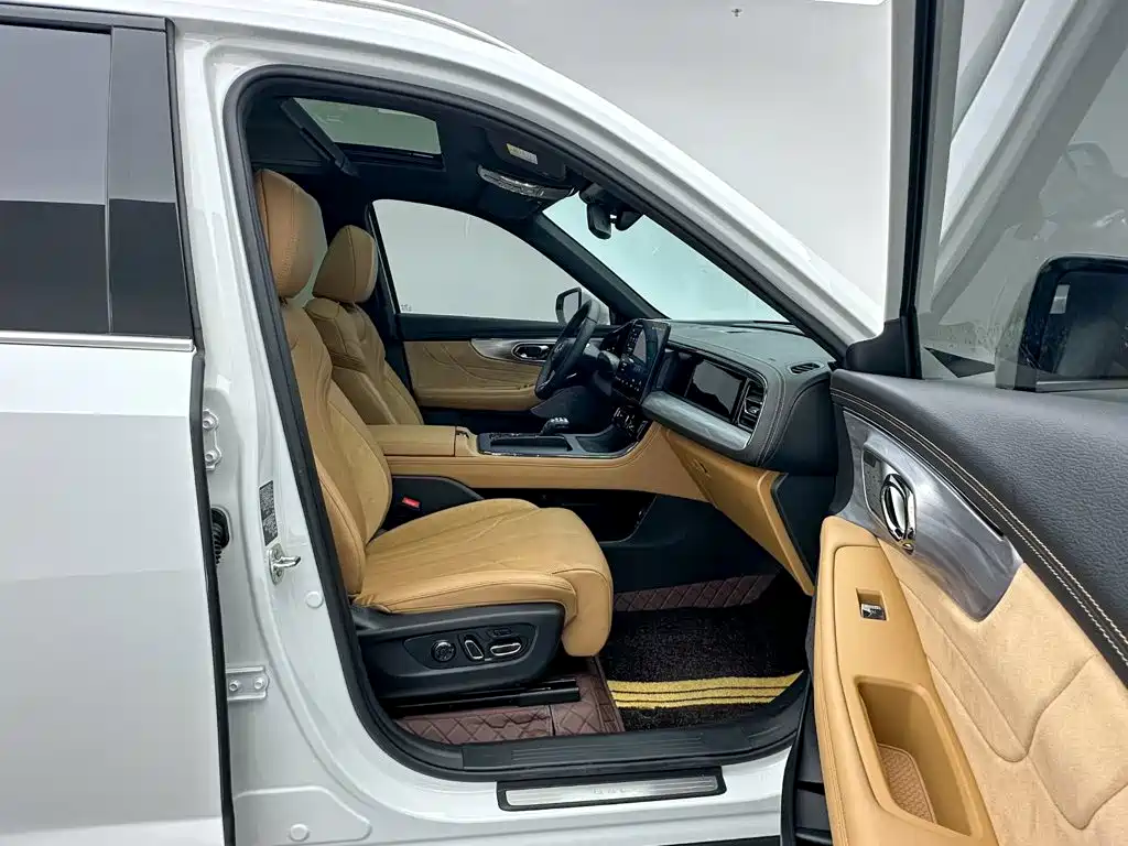 GAC Motor Trumpchi ES9 — фото 25