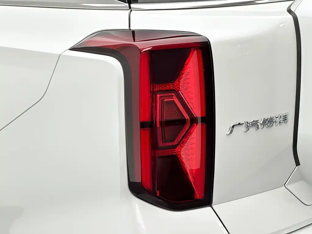 GAC Motor Trumpchi ES9 — фото 32