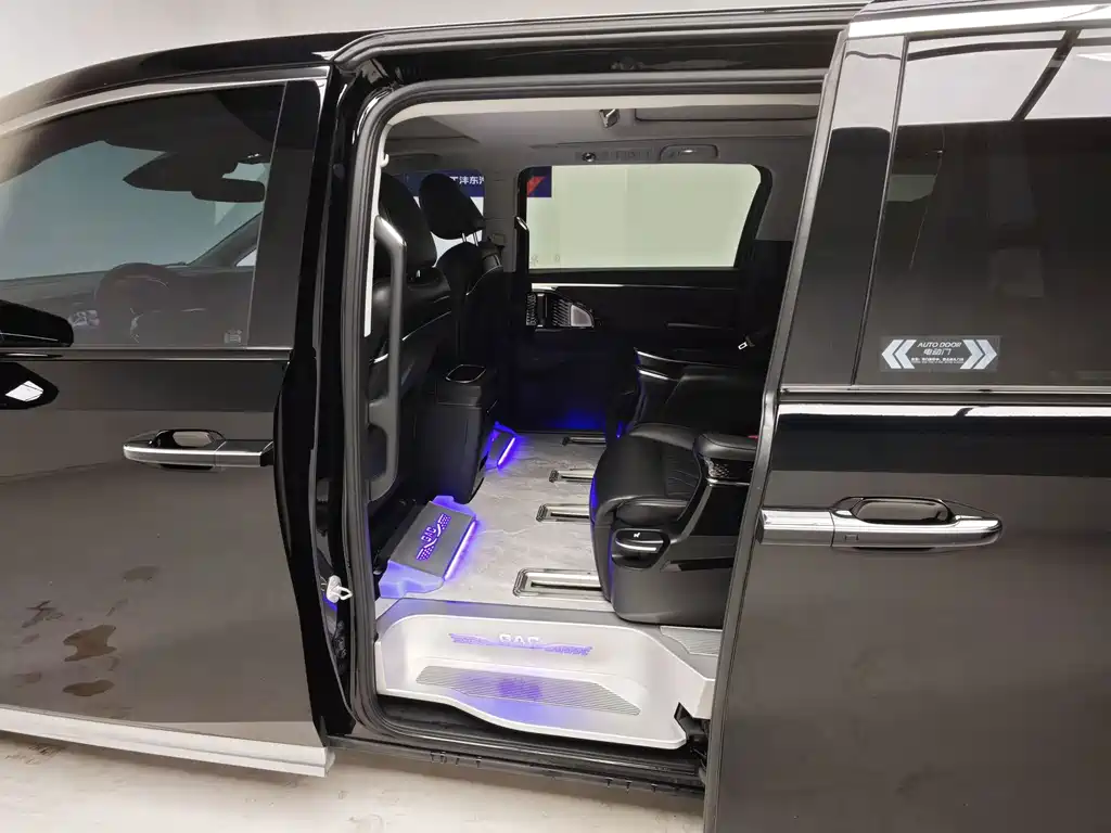 GAC Motor Trumpchi M8 — фото 14