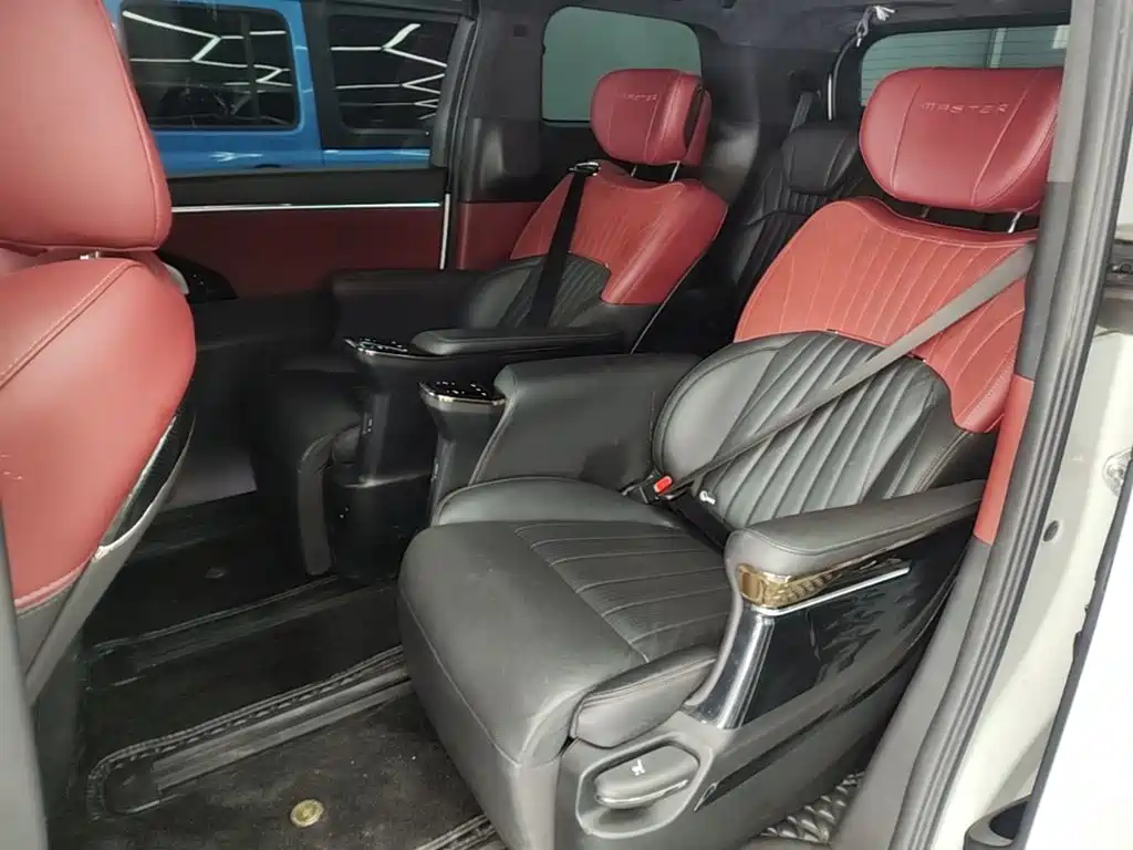 GAC Motor Trumpchi M8 — фото 17