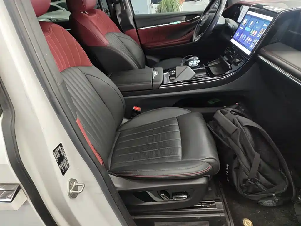 GAC Motor Trumpchi M8 — фото 25
