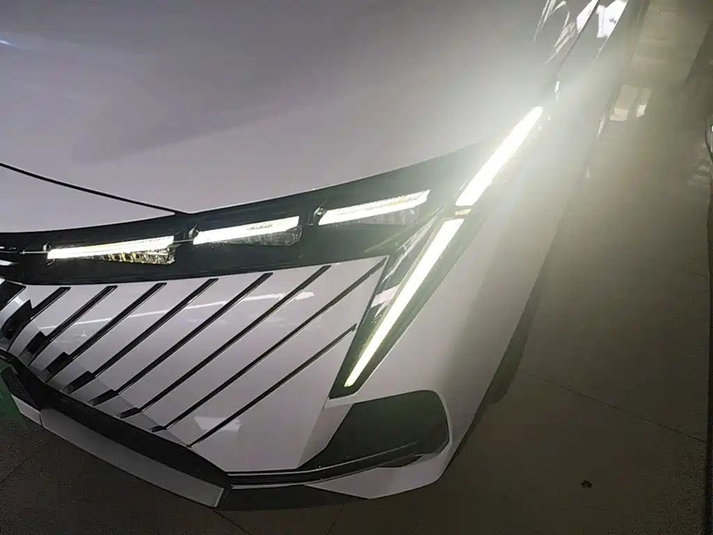 GAC Motor Shadow Cool — фото 17