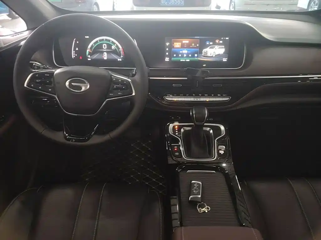 GAC Motor Trumpchi M6 — фото 10