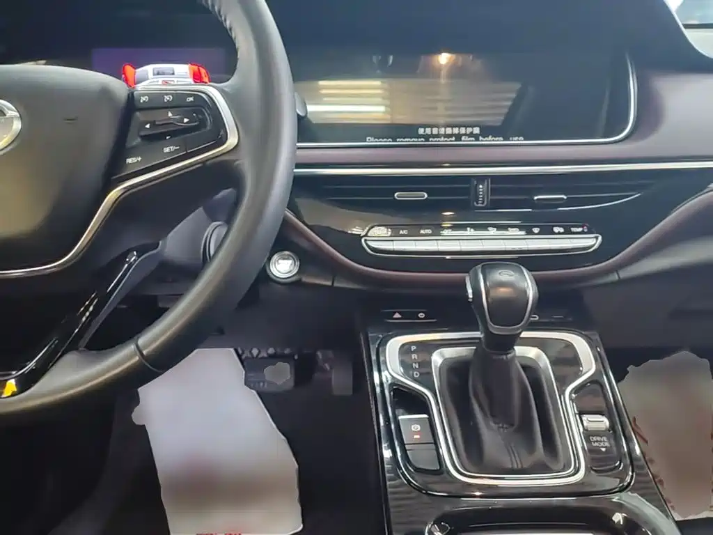 GAC Motor Trumpchi M6 — фото 10