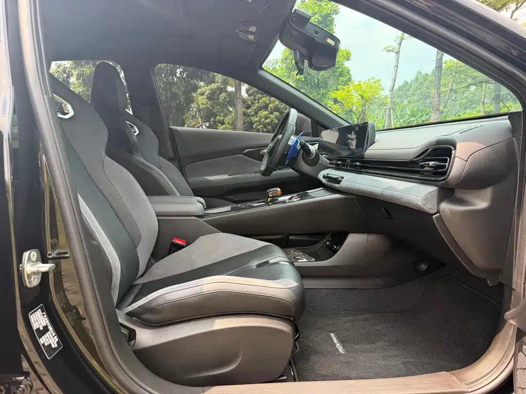 GAC Motor Shadow Leopard — фото 10
