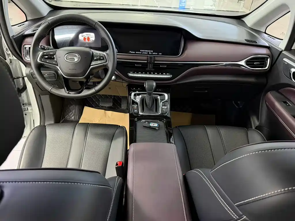 GAC Motor Trumpchi M6 — фото 9