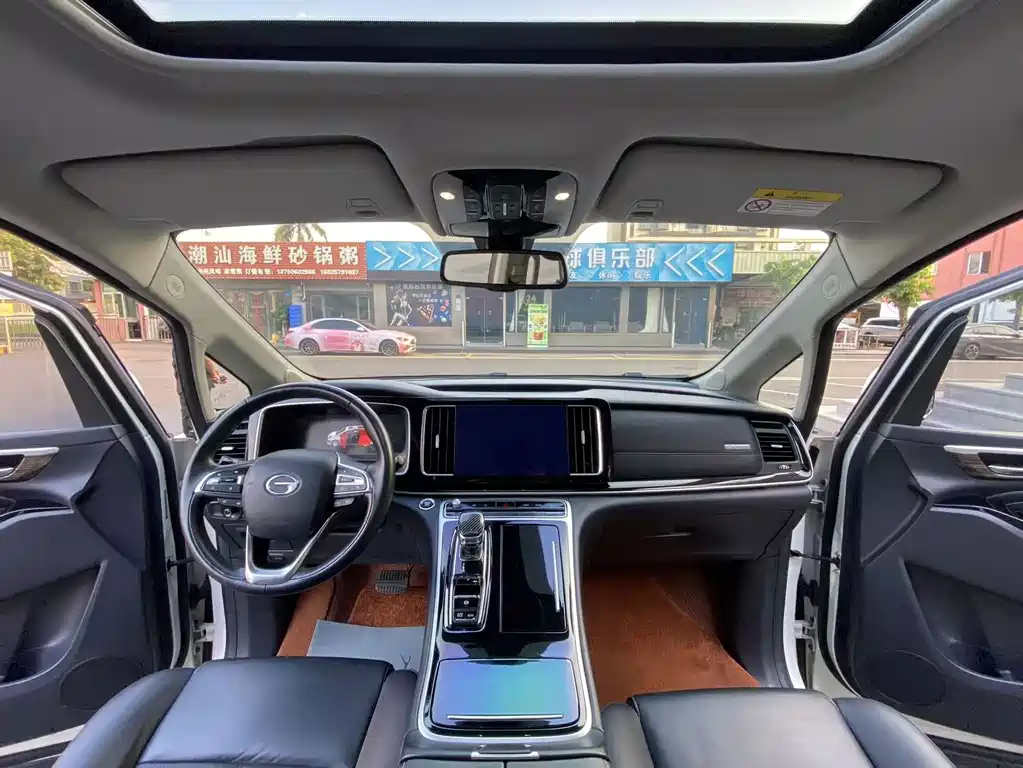 GAC Motor Trumpchi M8 — фото 10