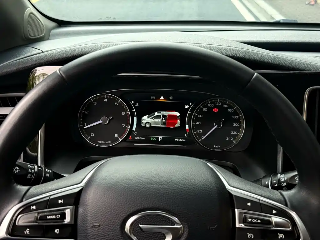 GAC Motor Trumpchi M8 — фото 8