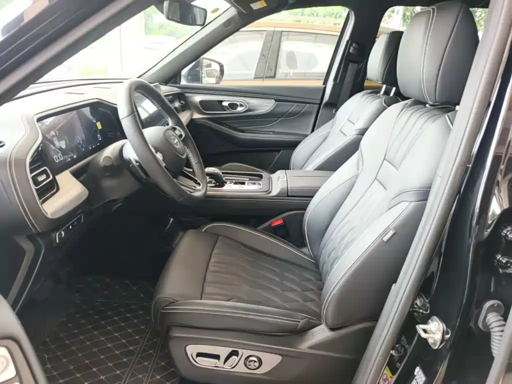 GAC Motor Trumpchi GS8 — фото 15