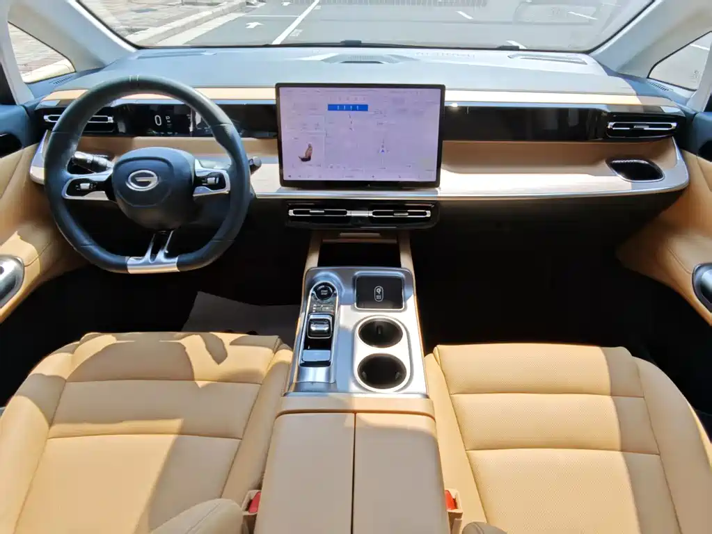 GAC Motor Trumpchi E8 — фото 11