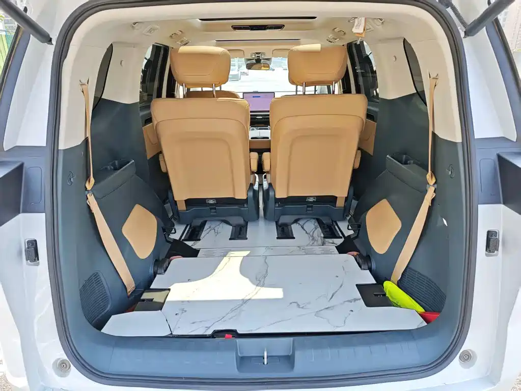 GAC Motor Trumpchi E8 — фото 13